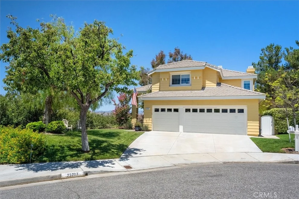 Unit for sale at 23707 Bluestone, Valencia, CA 91354