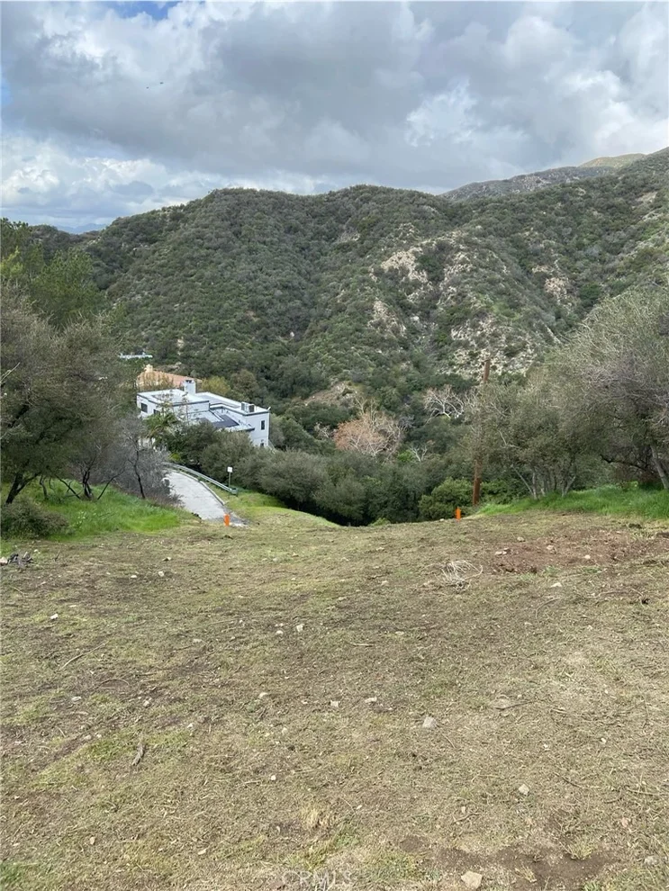 Unit for sale at 6088 Sister Elsie Drive, Tujunga, CA 91042