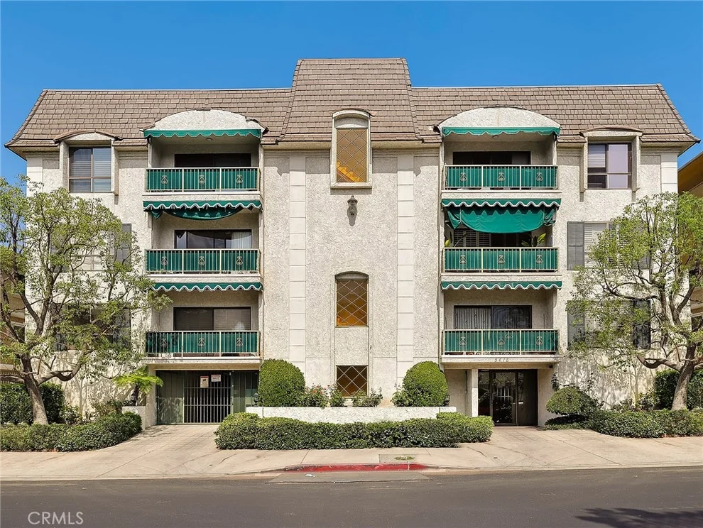 Unit for sale at 5416 Zelzah Avenue, Encino, CA 91316
