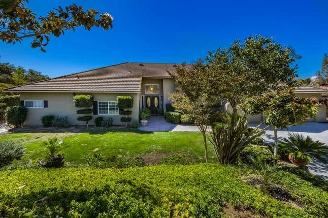 Unit for sale at 3851 Las Flores Drive, Fallbrook, CA 92028