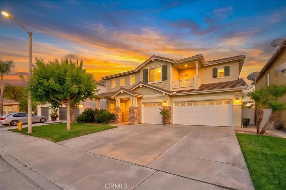 Unit for sale at 33743 Blue Water Way, Temecula, CA 92592