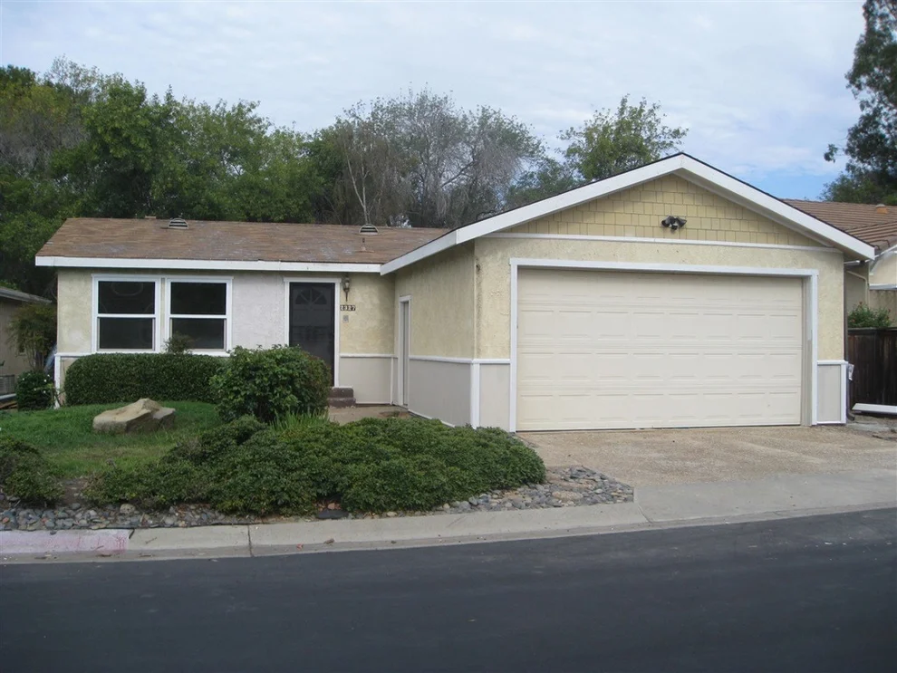 Unit for sale at 2327 Sandy Lane, Vista, CA 92081