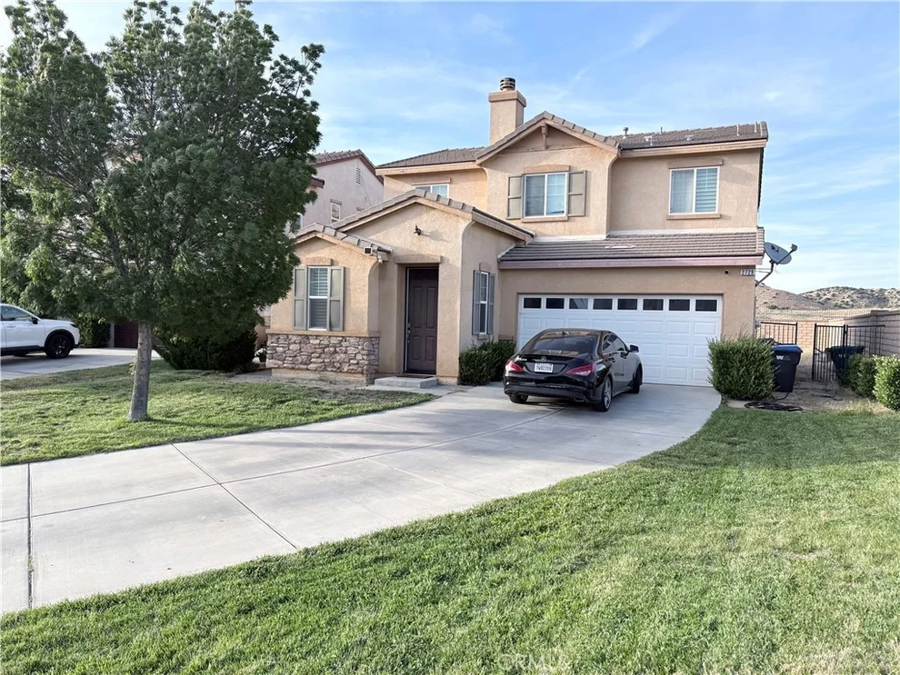 Unit for sale at 2729 Hornbeam, Palmdale, CA 93551