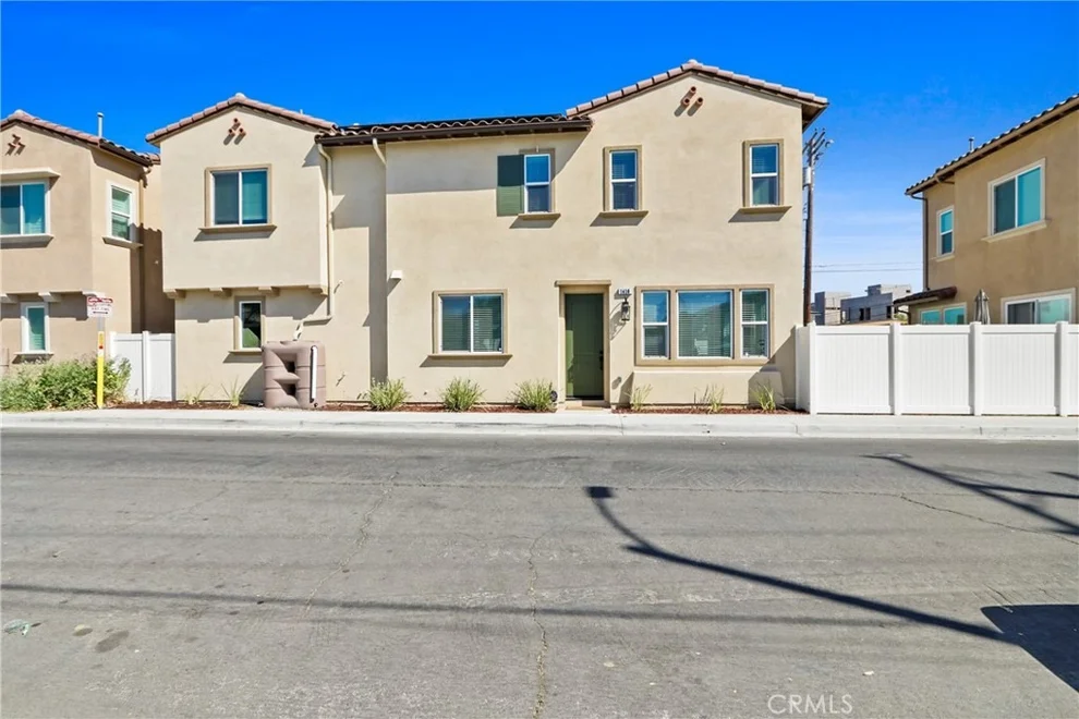 Unit for sale at 1416 Plaza Del Amo, Torrance, CA 90501