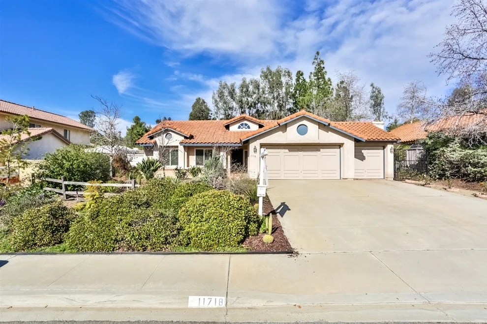 Unit for sale at 11718 Calle Albara, El Cajon, CA 92019
