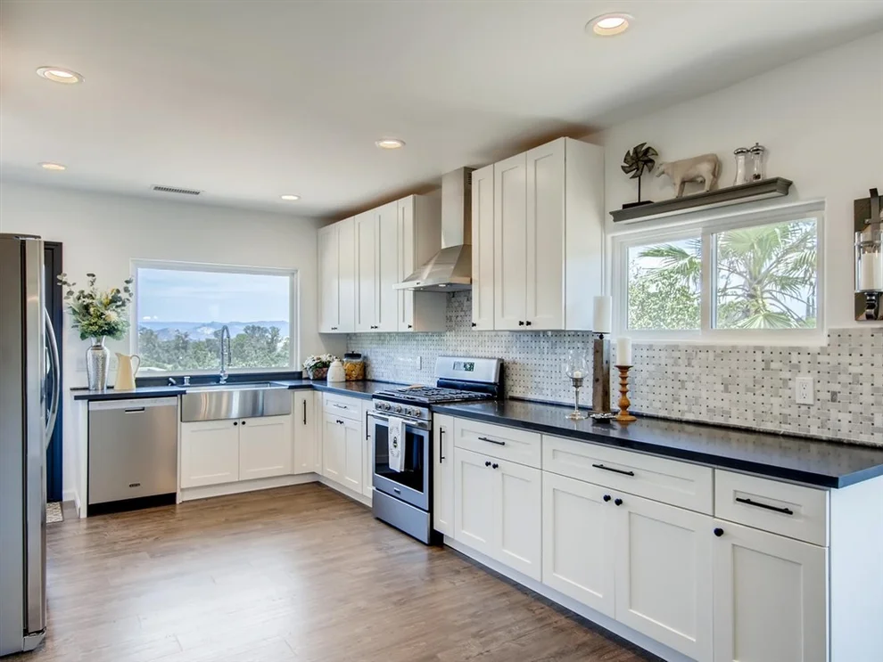 Unit for sale at 631 W Alvarado St, Fallbrook, CA 92028