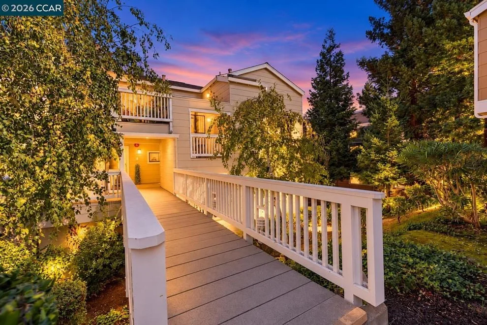 Unit for sale at 175 Village Pl, Martinez, CA 94553