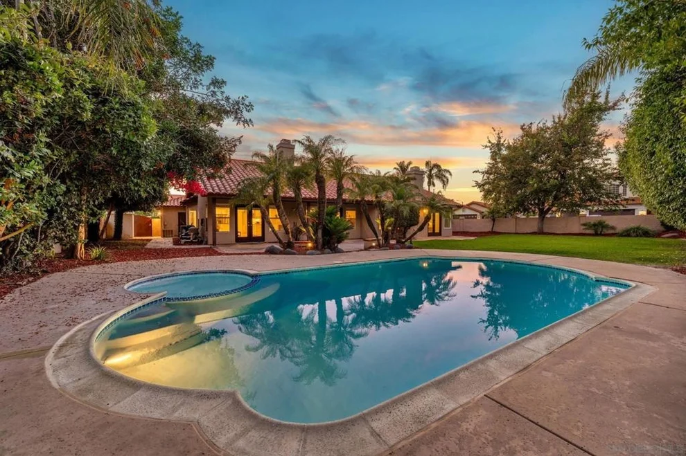 Unit for sale at 350 Crestview, Bonita, CA 91902