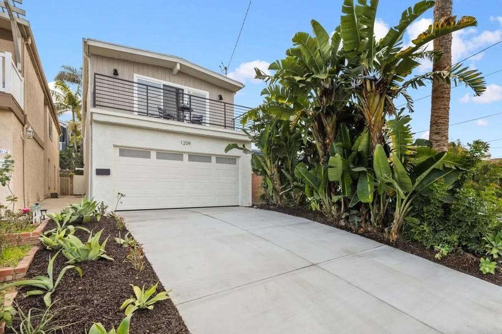 Unit for sale at 1209 Stanford Ave, Redondo Beach, CA 90278