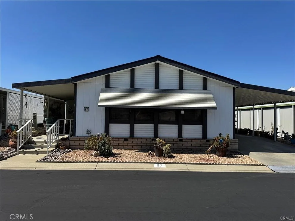 Unit for sale at 24600 Mountain, Hemet, CA 92544