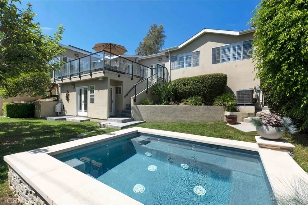Unit for sale at 4028 Woodman Canyon, Sherman Oaks, CA 91423
