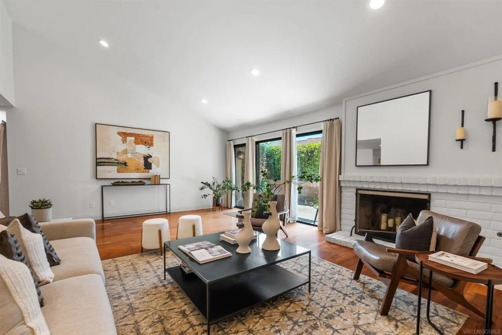 Unit for sale at 1708 Caminito Ardiente, La Jolla, CA 92037