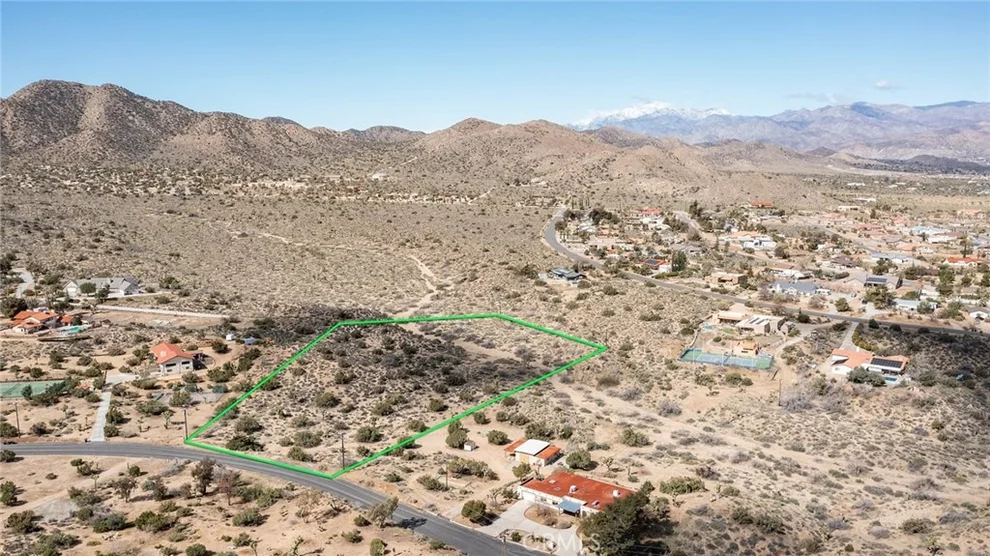 Unit for sale at 9486 Carmelita Circle, Yucca Valley, CA 92284