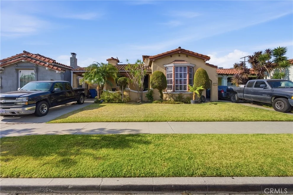Unit for sale at 1308 W 82nd Street, Los Angeles, CA 90044