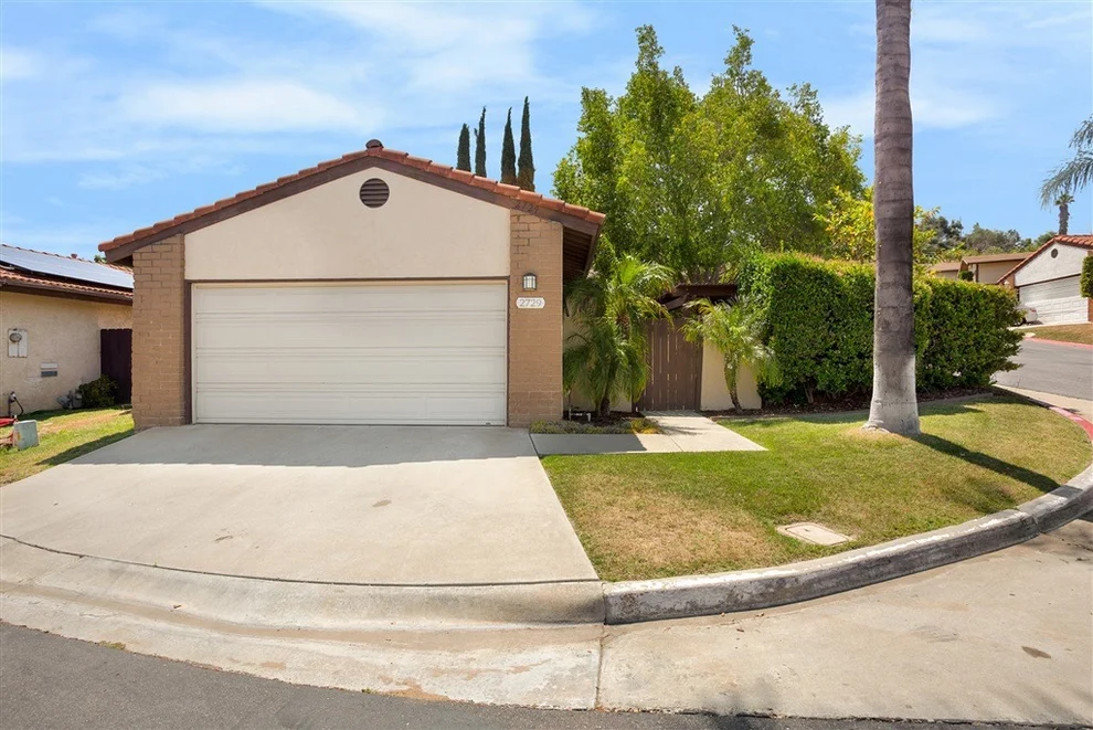 Unit for sale at 2729 Abbey Glen, Escondido, CA 92027