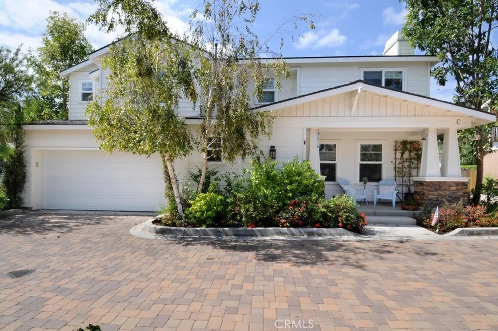 Unit for sale at 2463 Elden Avenue, Costa Mesa, CA 92627
