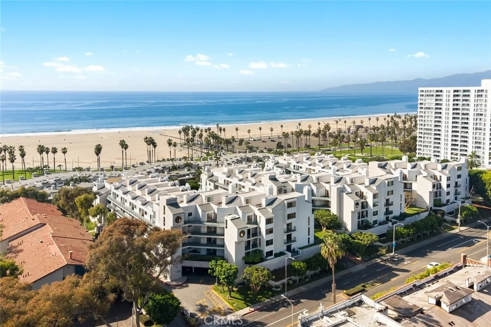 Unit for sale at 2940 Neilson Way, Santa Monica, CA 90405