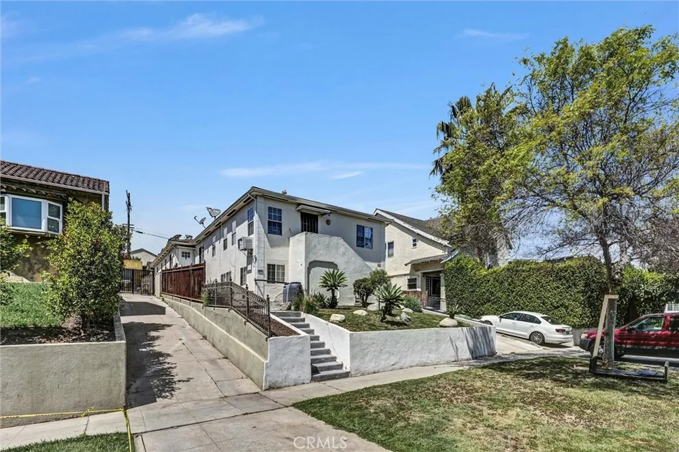 Unit for sale at 1861 S Redondo, Los Angeles, CA 90019