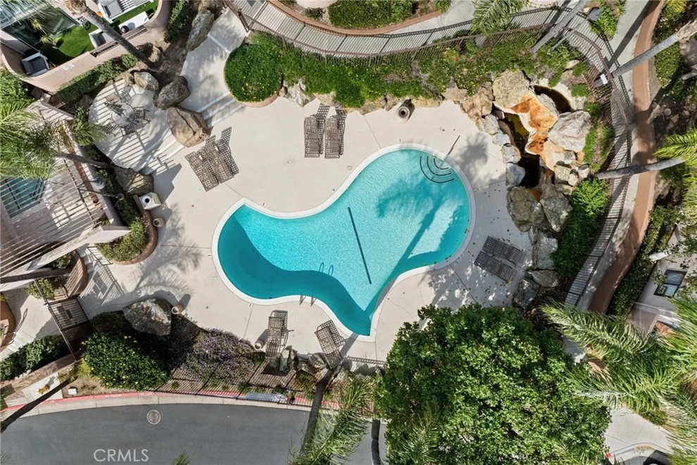 Unit for sale at 25712 Le Parc, Lake Forest, CA 92630