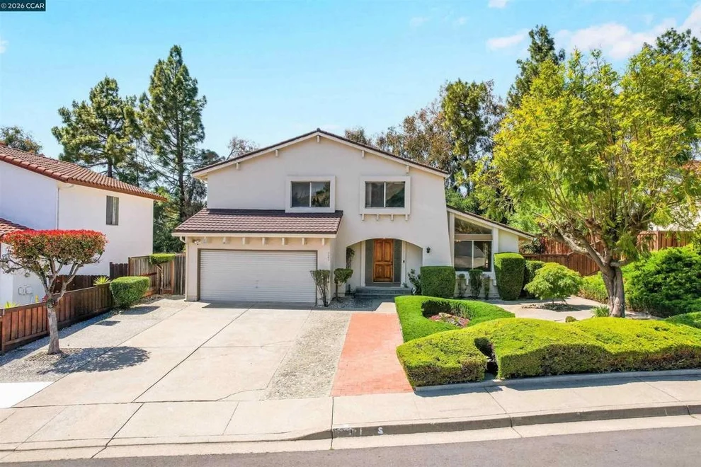 Unit for sale at 121 Violet Rd, Hercules, CA 94547