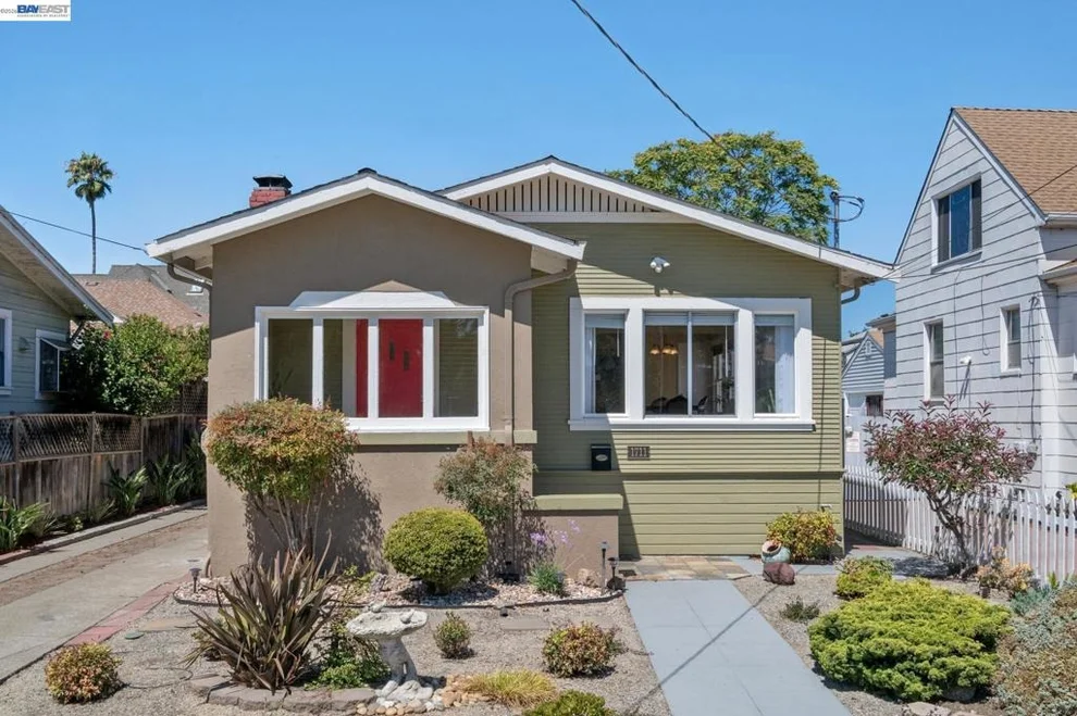 Unit for sale at 1711 Everett St, Alameda, CA 94501