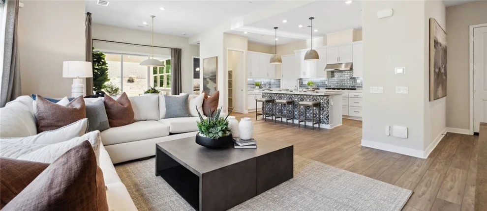 Unit for sale at 24520 Via La Sombrilla, Valencia, CA 91354