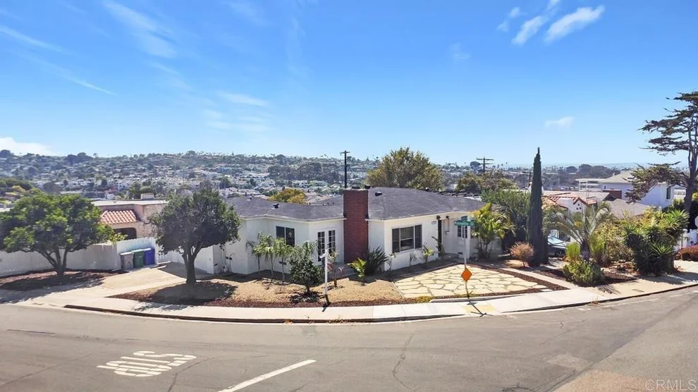 Unit for sale at 3765 Elliott Street, San Diego, CA 92106