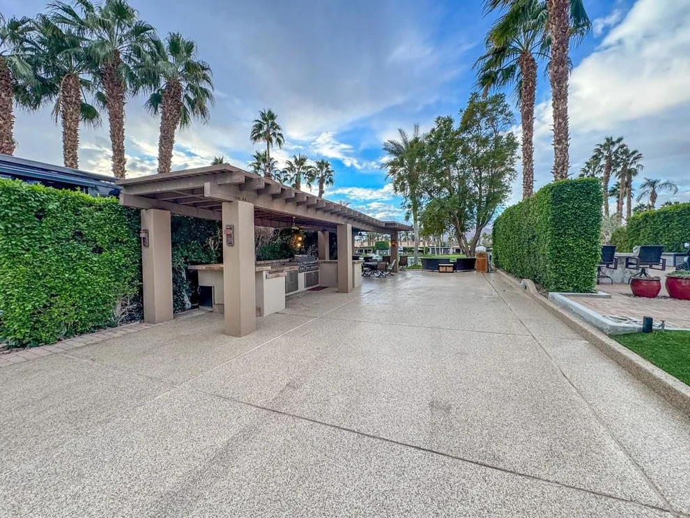 Unit for sale at 80394 Ave 48, Indio, CA 92201