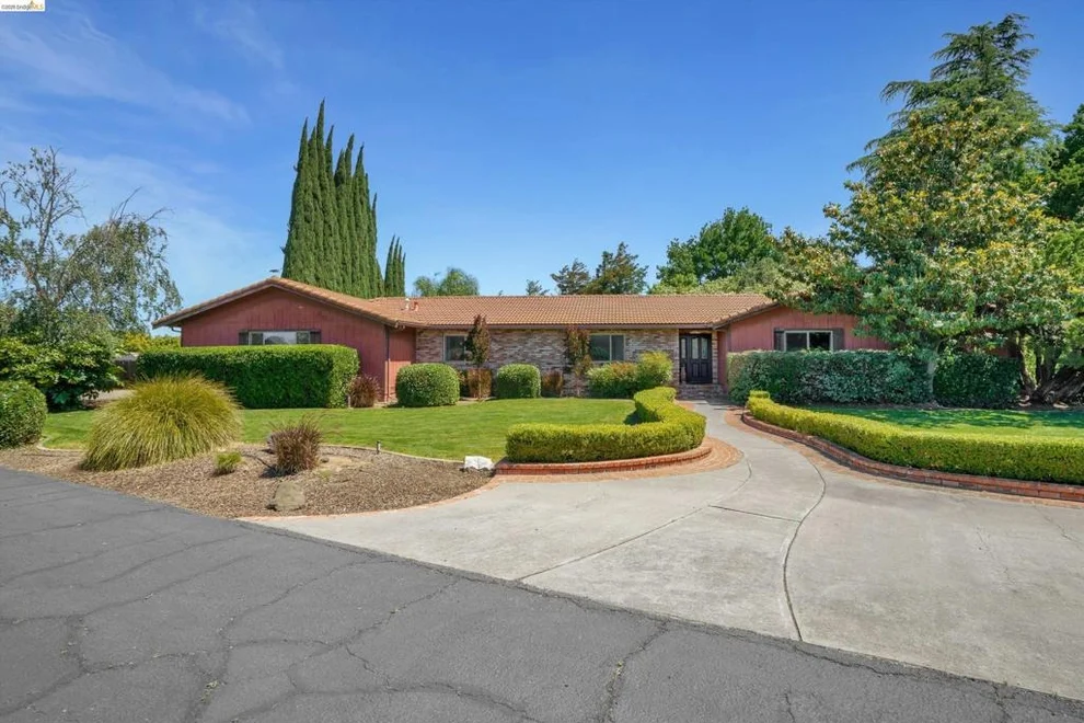 Unit for sale at 2876 Stirrup Dr, Oakley, CA 94561