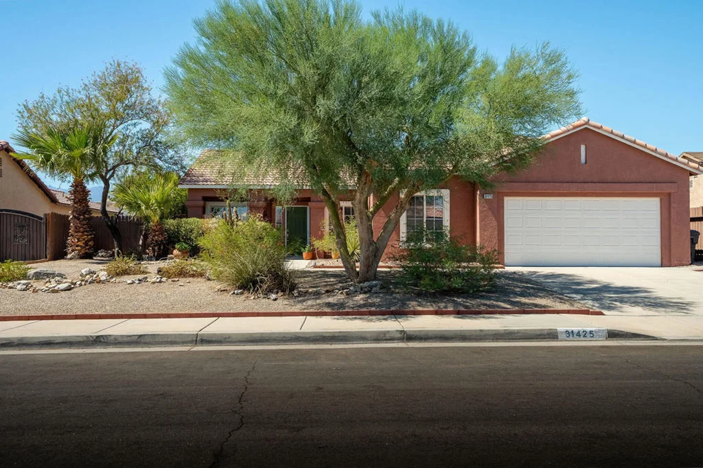 Unit for sale at 31425 ViA Ventana, Thousand Palms, CA 92276