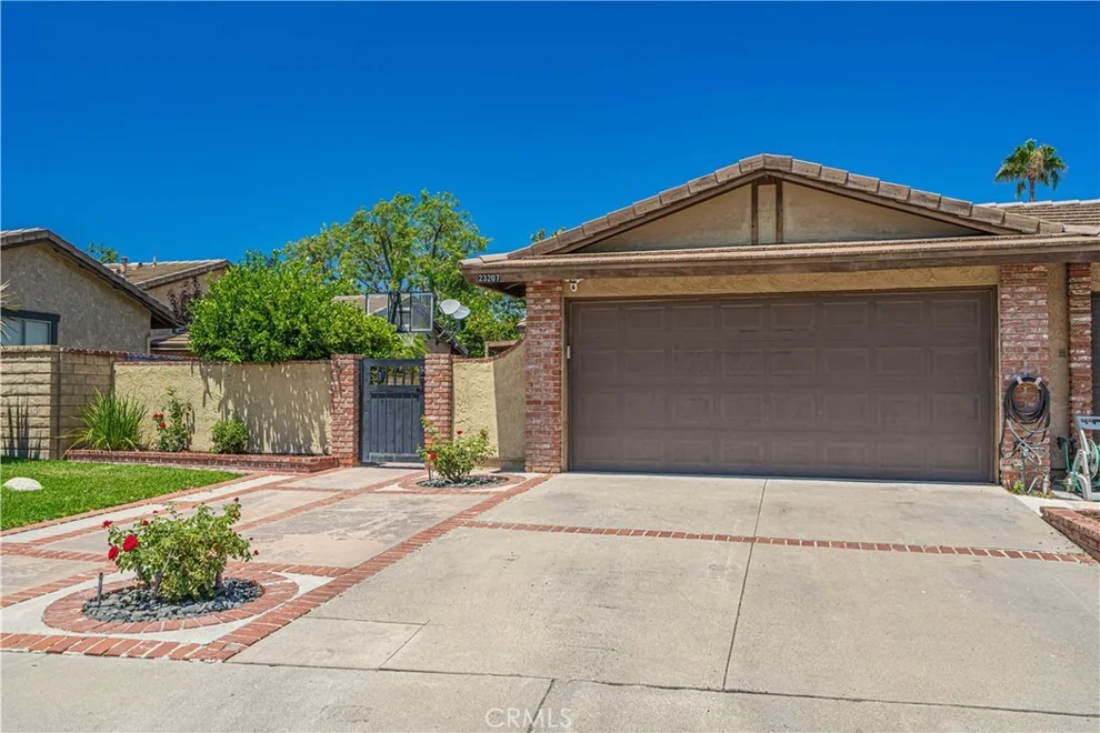 Unit for sale at 23207 Faisan Court, Valencia, CA 91355