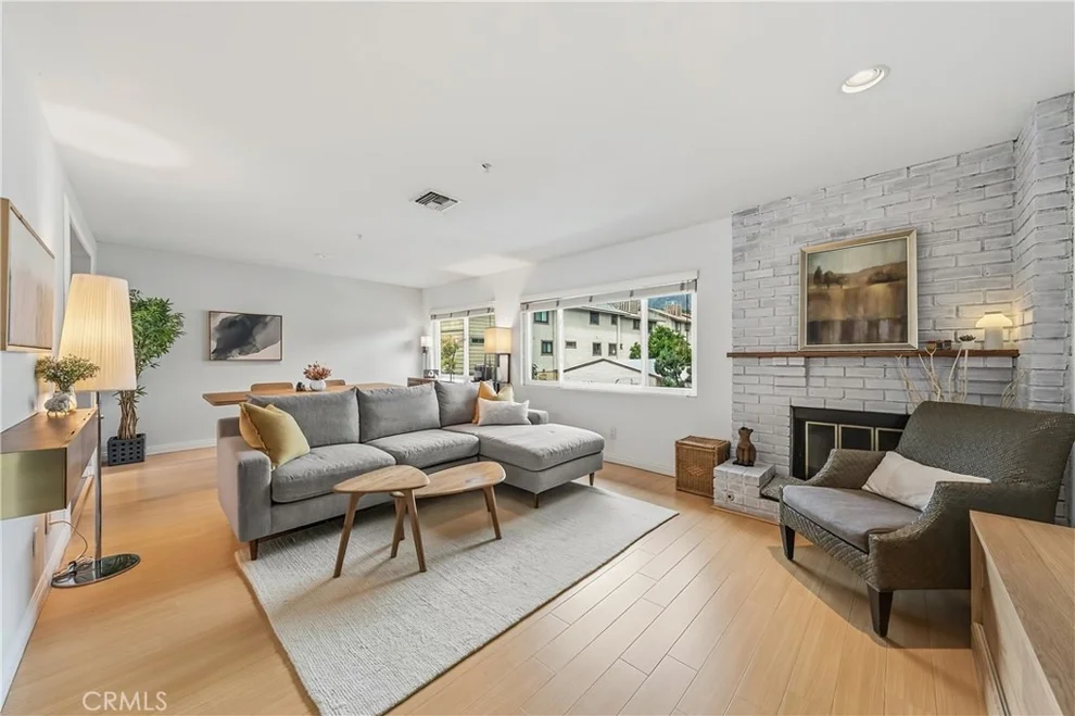 Unit for sale at 121 S Madison Ave, Monrovia, CA 91016