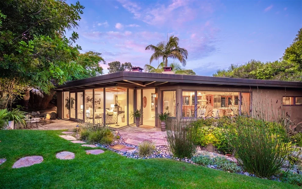 Unit for sale at 945 Crest Rd, Del Mar, CA 92014