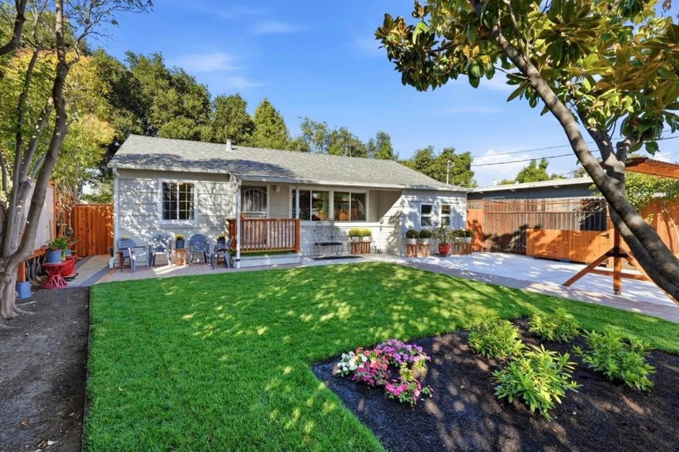 Unit for sale at 215 Newbridge Street, Menlo Park, CA 94025