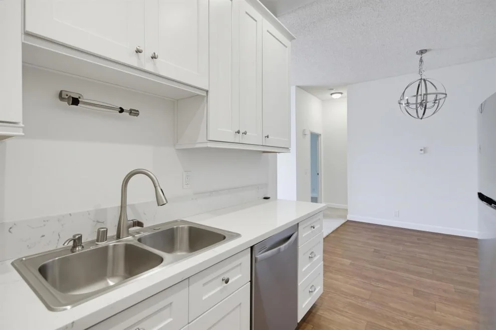 Unit for sale at 8310 Regents Rd, San Diego, CA 92122