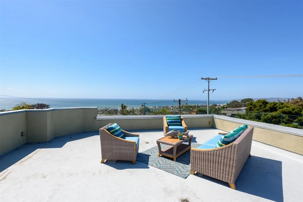Unit for sale at 1276 Moana Dr, San Diego, CA 92107