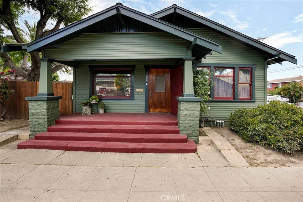 Unit for sale at 733 Walnut, Long Beach, CA 90813