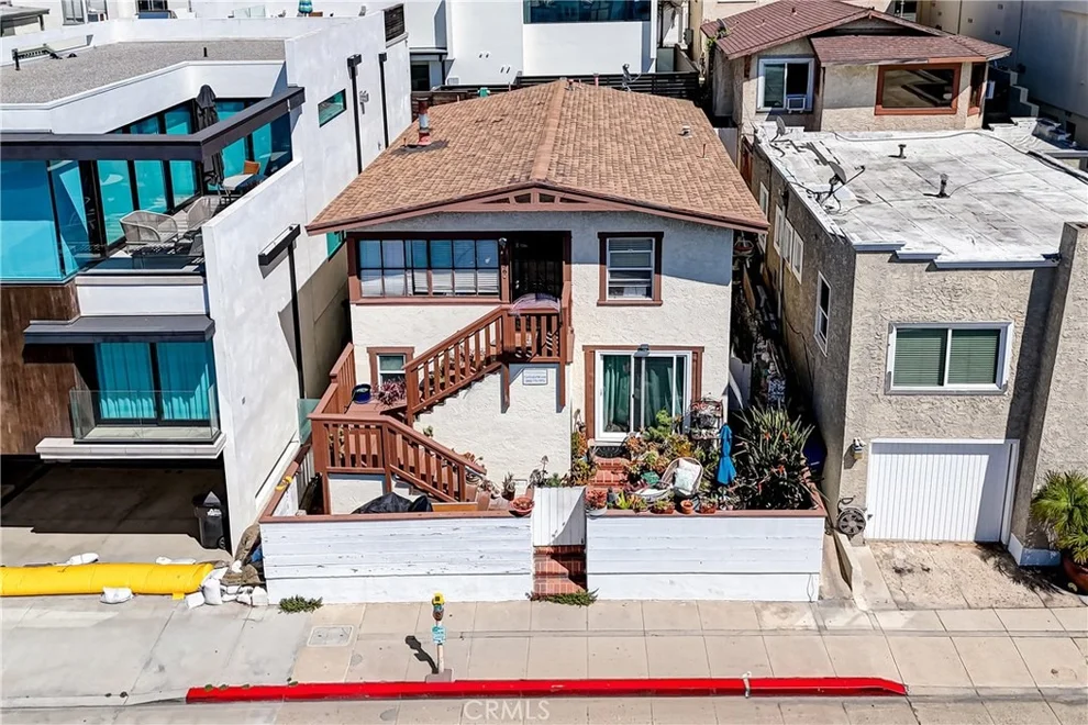 Unit for sale at 1636 Hermosa Avenue, Hermosa Beach, CA 90254