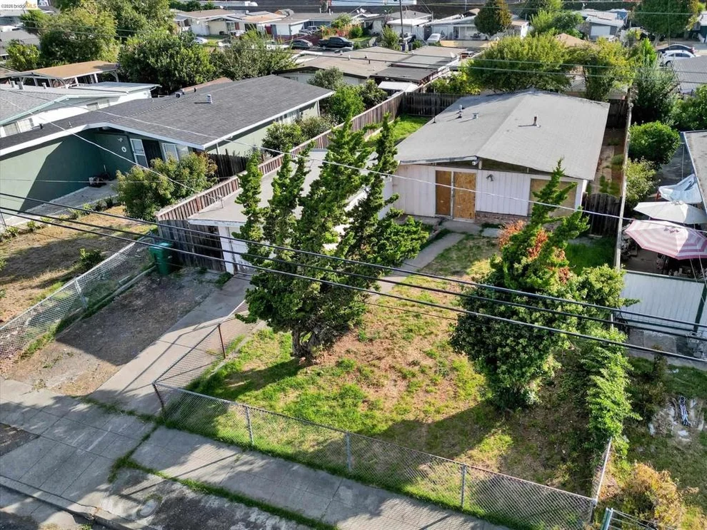 Unit for sale at 27758 La Porte Ave, Hayward, CA 94545