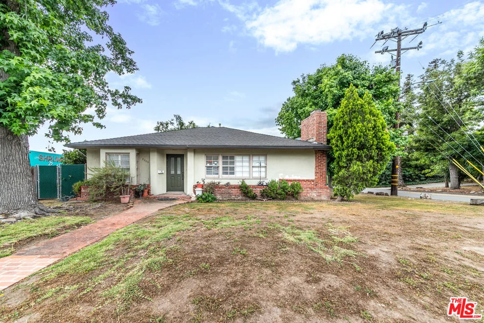 Unit for sale at 2208 New York Drive, Altadena, CA 91001