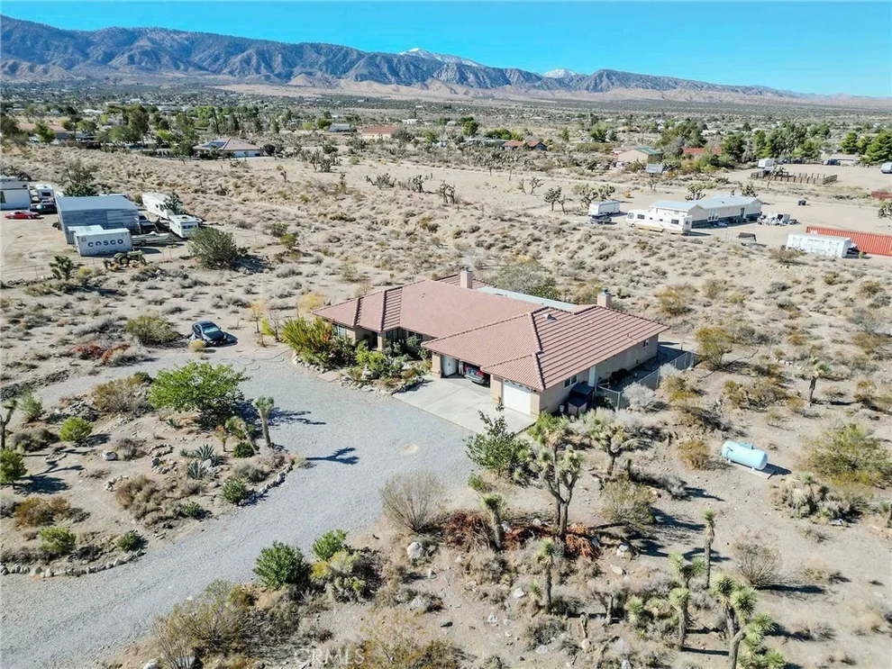Unit for sale at 11522 Ponderosa, Pinon Hills, CA 92372