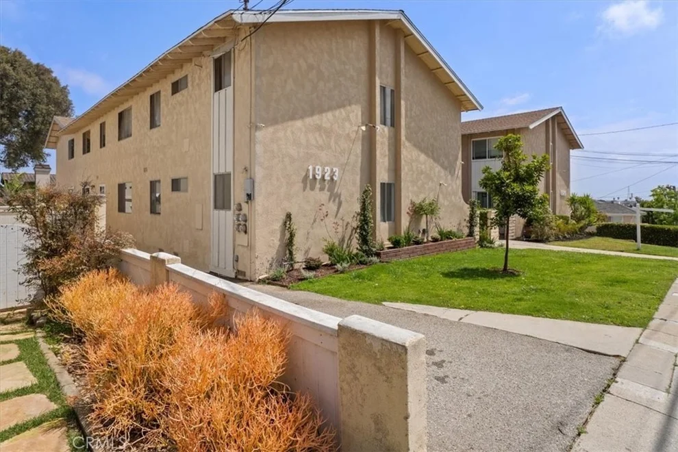 Unit for sale at 1923 Gates, Redondo Beach, CA 90278