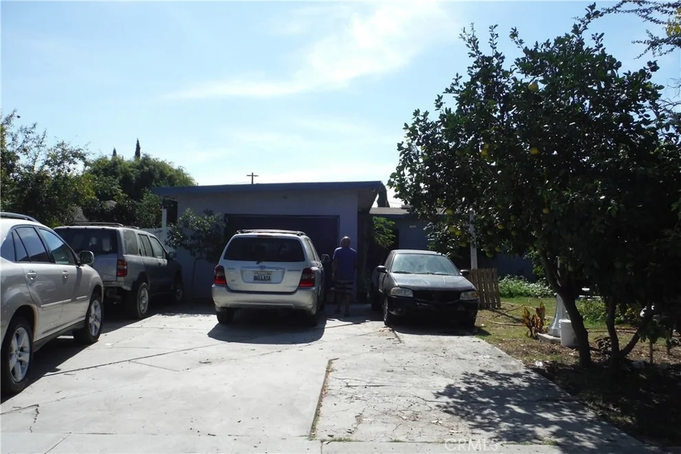 Unit for sale at 1404 W 9TH Street, Santa Ana, CA 92703