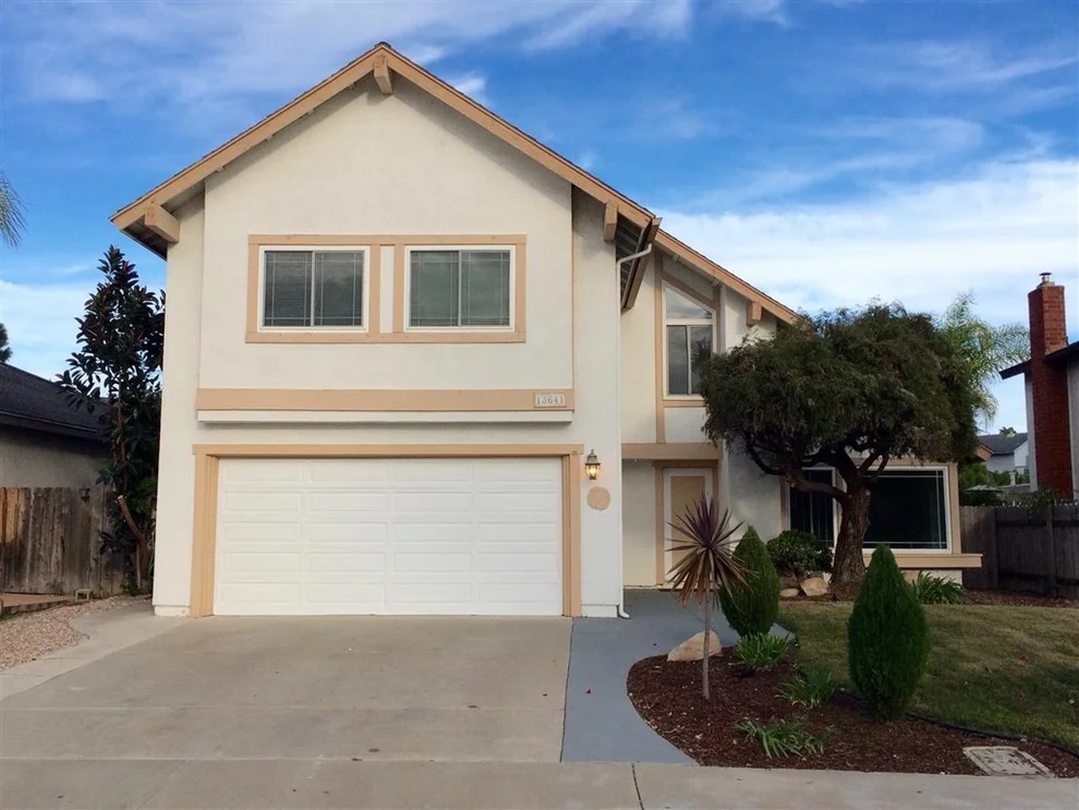 Unit for sale at 13641 Via Tres Vista, San Diego, CA 92129