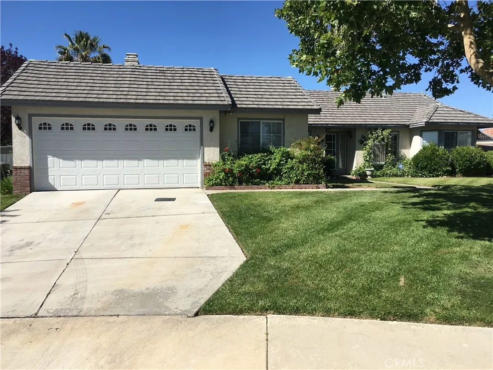 Unit for sale at 14527 Stallion Trails, Victorville, CA 92392