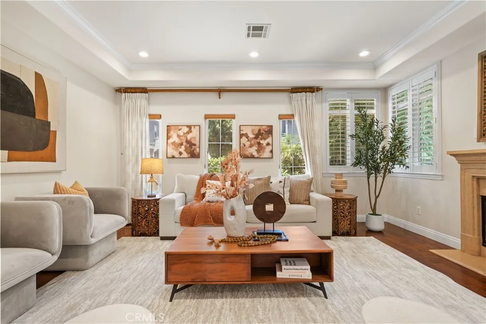 Unit for sale at 2438 Oneida Street, Pasadena, CA 91107