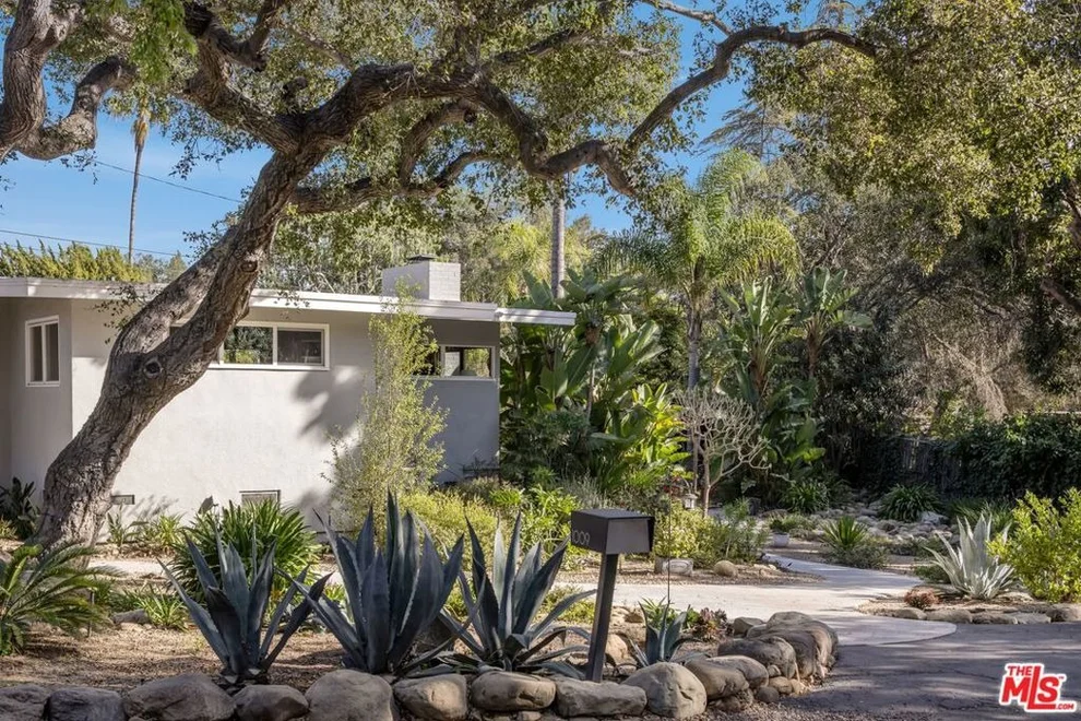 Unit for sale at 1009 Holly Road, Santa Paula, CA 93060
