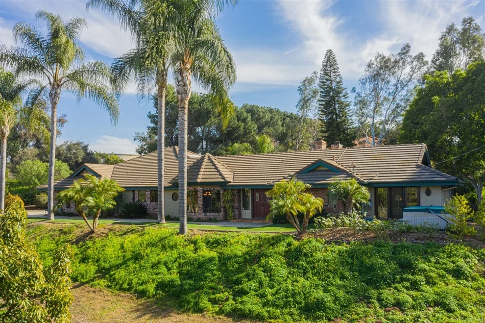 Unit for sale at 1506 Linda St, Fallbrook, CA 92028