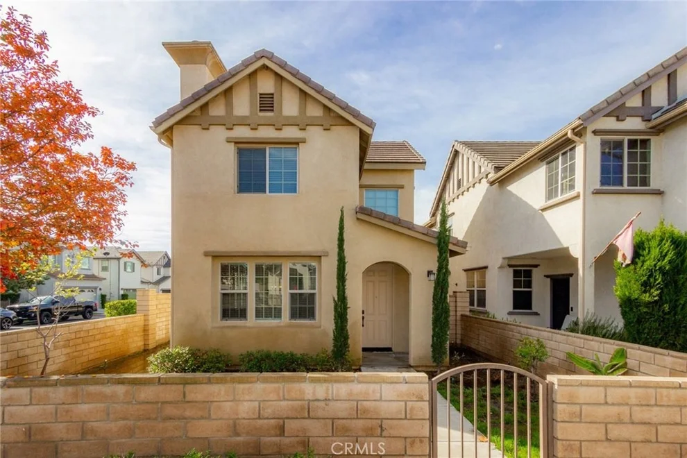 Unit for sale at 463 Rio Court, Corona, CA 92880