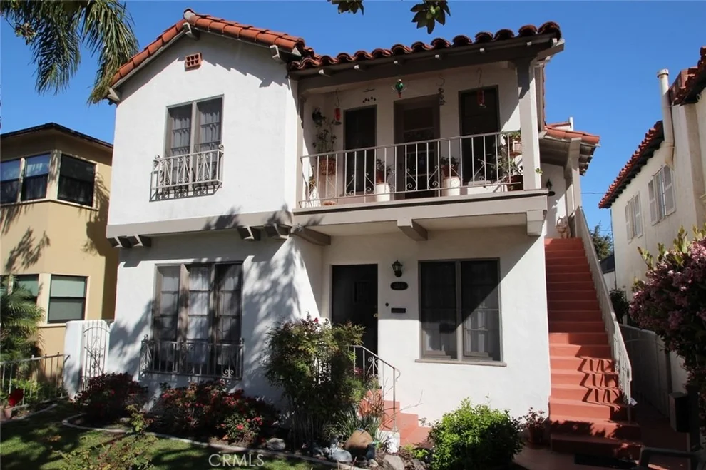 Unit for sale at 216 Park Avenue, Long Beach, CA 90803